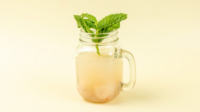 Hausgemachter Lychee-Soda 