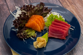 51.Maguro & Shake-Sashimi