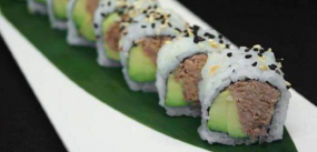 98/ Tonno cotto ed avocado ( 10€ )in Promo 💯🍣