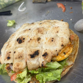 Marinirana grill piletina u lepinji 