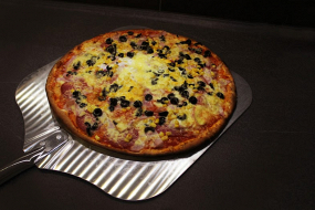 15. Pizza Lucia (1,3,7) 1000g 🍳