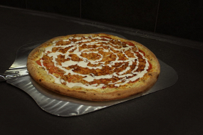 17. Pizza Štefan (1,3,7) 1000g 🍅