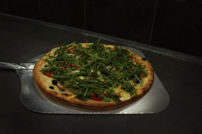 18. Pizza Júlia (1,3,7) 1000g 🌱