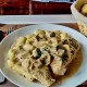 Medaljoni lungića u umaku od zrnatog senfa s pire krumpirom