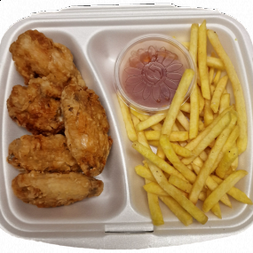 Kuracie chrumkavé krídla s hranolkami 🐔🍟 (1,3)