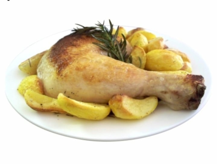 COSCIA DI POLLO CON PATATE AL FORNO 