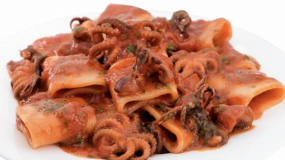 PACCHERI CON POLIPETTI ALLA LUCIANA