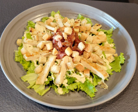 CEZAR SALATA MENI