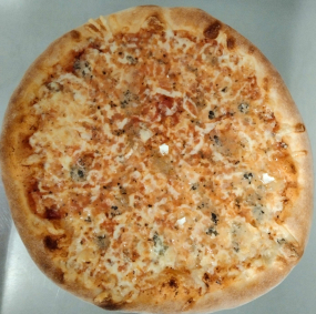 8. QUATRO FORMAGGI 35cm