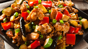 52. mit frischem Gemüse und Knoblauch nach Kung-Bao Art 🌶️