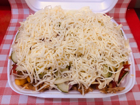 Nagy gyrostál csirke vagy borjús hasábbal / sajtos