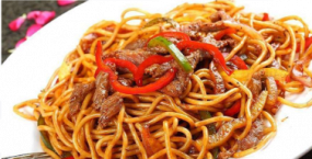 106. Gebratene Nudeln