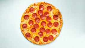 32. Pizza Con Salami 33cm - Bezlepková  