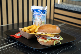 Kids Cheeseburger Menü