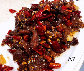 A7 In dünne Scheiben geschnittenes Rindfleisch mit Chili-Öl 