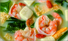 A04 Supă cu fructe de mare