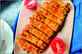 C02 Pui cu pesmet și sos dulce