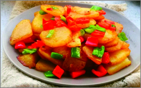 I06 Cartofi cu sos DOU CHI