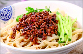 J13 Tăiței cu sos soia 