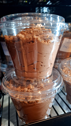 MOUSSE AU CHOCOLAT , pointe de Grand marnier  MAISON 