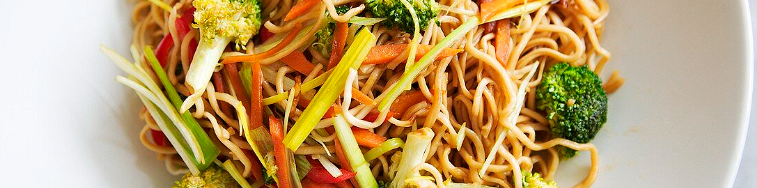 GEBRATENE NUDELN & REIS / FRIED NOODLE & RICE / 炒饭炒面