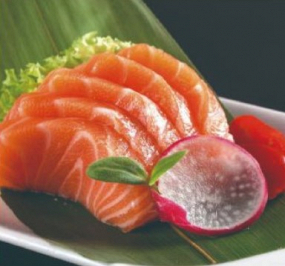 76. SASHIMI SALMONE