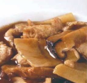 207. POLLO FUNGHI E BAMBÙ