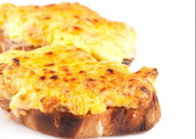 Panini de dos quesos con un toque de oregano