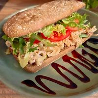  Bocadillo de pechuga de pollo con tomate ECO, lechuga ECO y mayonesa de almendras