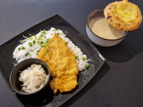 Fokhagymakrémleves és Rántott csirkemell