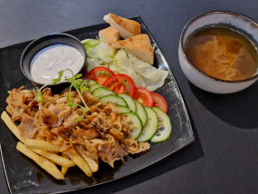 Húsleves és Kebabtál