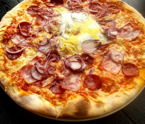 8. Pizza Gazda 33cm (1,3,7)