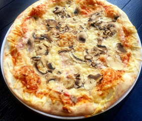 3. Pizza Šampiňónová 33cm (1,7)