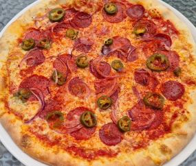 9. Pizza Pikant 33cm (1,7) 🌶️
