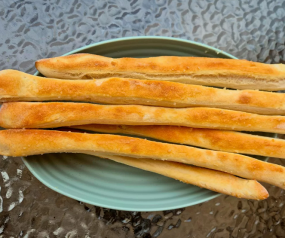 18. Pizza štangle (1,7) 🥬