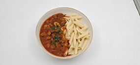 Svinjeći paprikaš sa tjesteninom