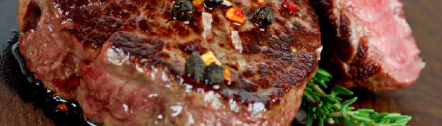 RINDER- UND SCHWEINEFILETS GEGRILLT