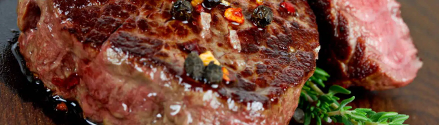 RINDER- UND SCHWEINEFILETS GEGRILLT