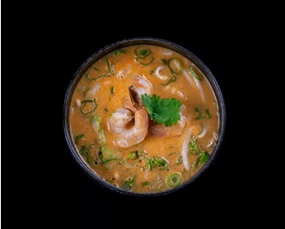 Tom Yum s kuracím mäsom 🌶️