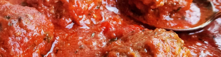 KÖFTE SPEZIALITÄTEN 