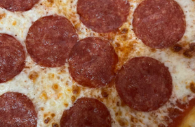  Pizza Salámová veľká 40cm