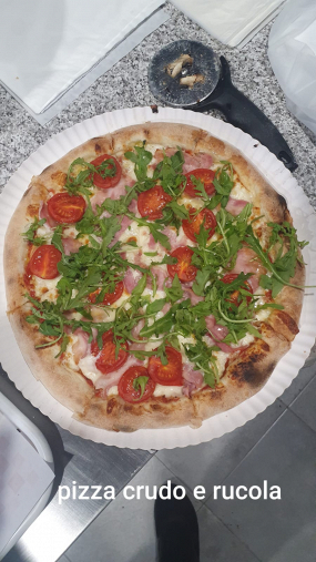 Pizza Crudo E Rucolla