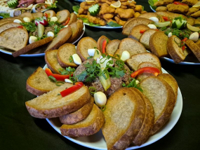 Tatarák s topinkami