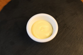 8. Medovo horčicový dressing