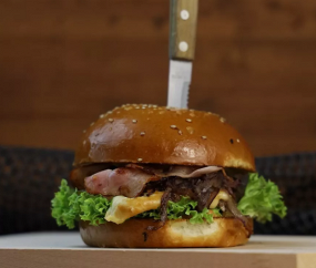 10. Gazdovský burger  (1,3,7,11)