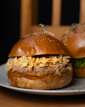 Pulled pork burger