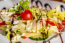 Friss vegyes saláta választható öntettel