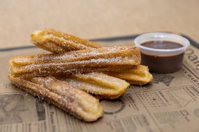 Churros, nutellás öntettel