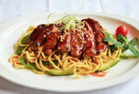 45. MÌ XÀO BÒ NƯỚNG TÁI (BRAZIL)