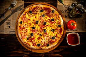 Pizza Royal uriașă